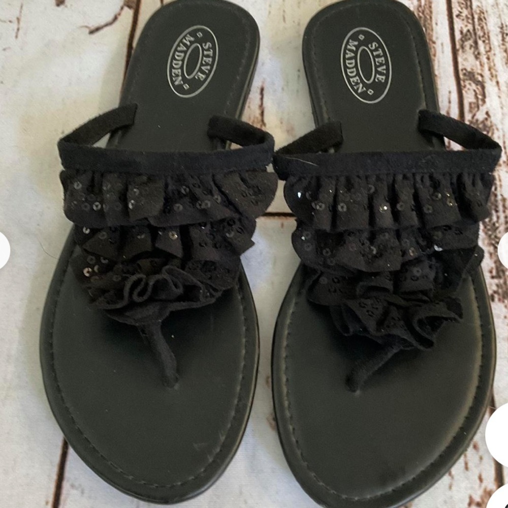 Steve Madden  Black Lola fabric Ruffle Embellished Sequin Thong Sandal". 7-8